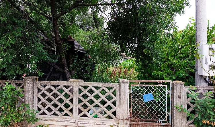 ZAKLJUČANE KAPIJE ĆIĆEVCA: Tiho nestaju porodična domaćinstva